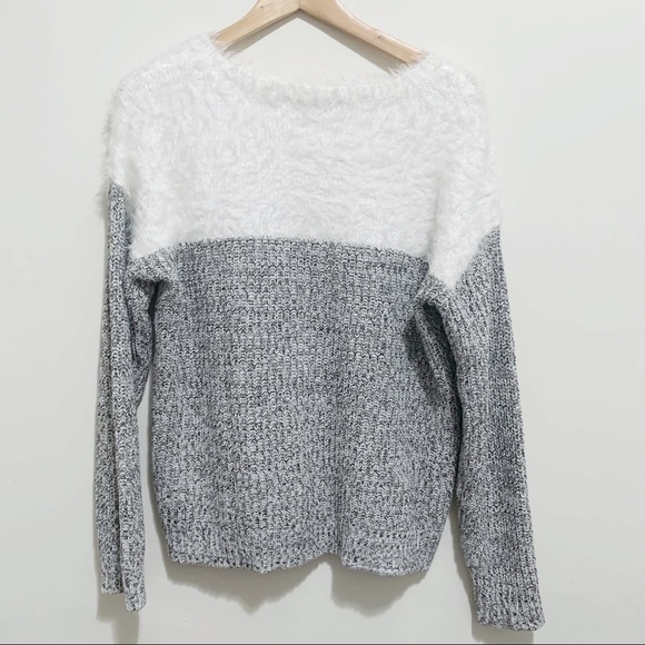 Vince Camuto Colorblock Sweater - Picture 4 of 7